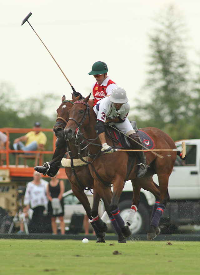 photos-lechuza-caracas-14-coca-cola-11 2 polomagazine.jpg